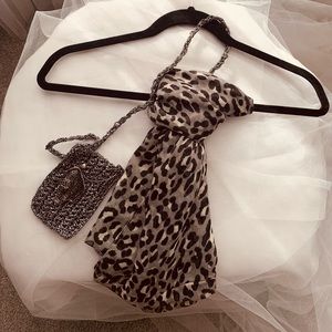 Cheetah Neck Scarf with Purse
